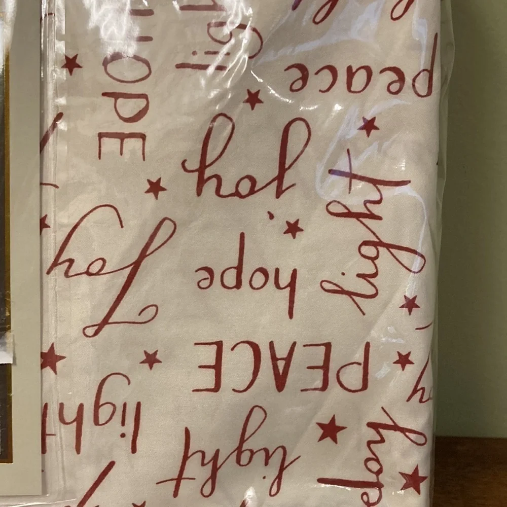 NEW EVERGREEN LANE TWIN CHRISTMAS WORDS SHEETS W/BONUS SHERPA PILLOWCASE